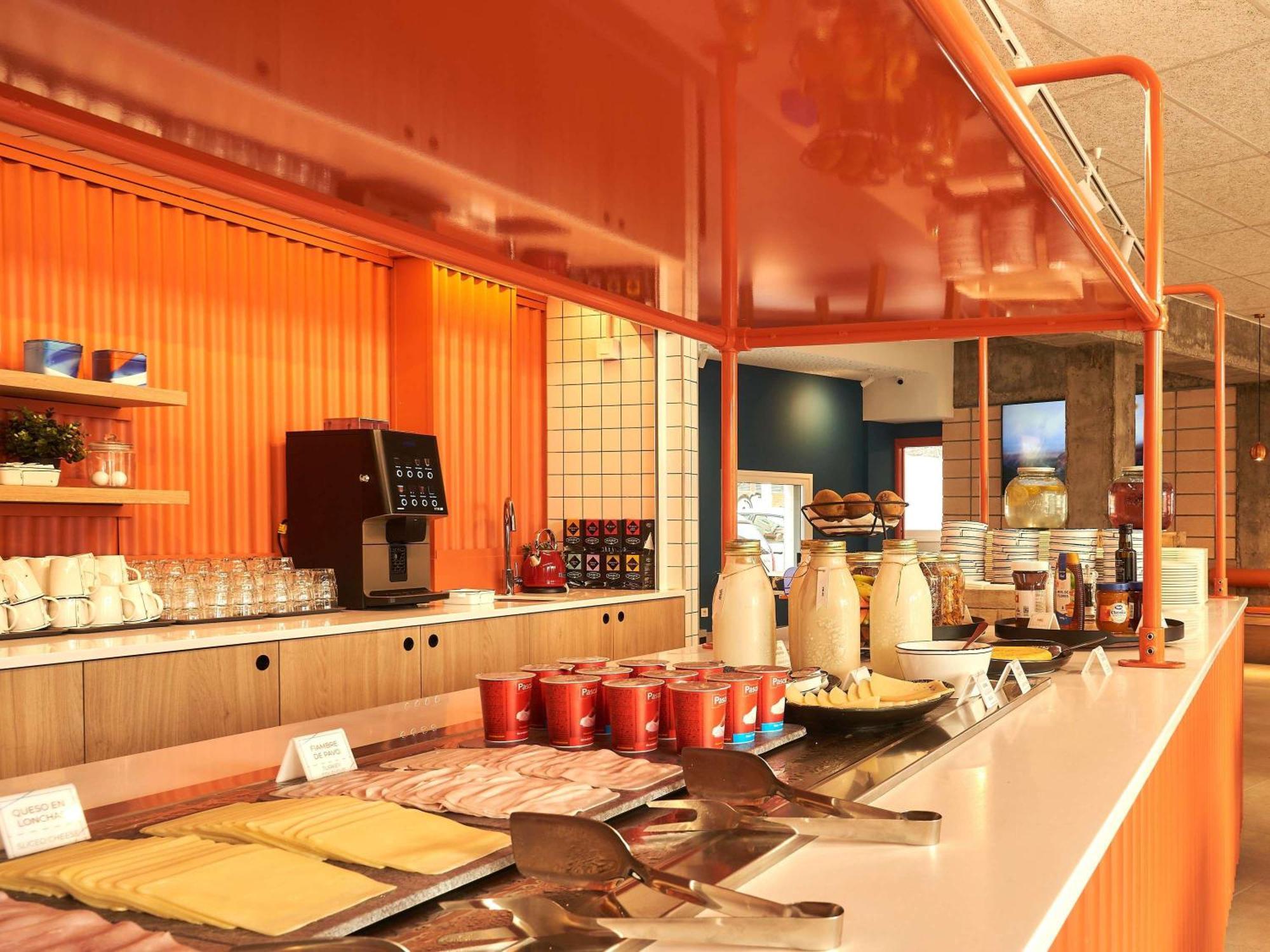 Ibis Budget Vitoria Gasteiz Buitenkant foto